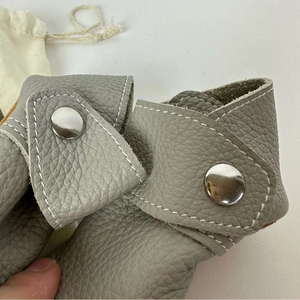 NWOT Mon Petit Shoes Snap Boot Size 2 Baby Toddler‎ Grey Gray
